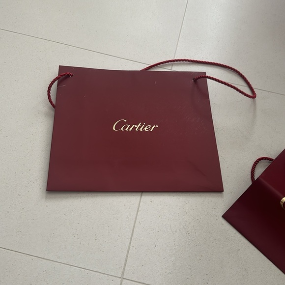 100 percent authentic. Set of 2 Cartier bags. - Picture 3 of 3